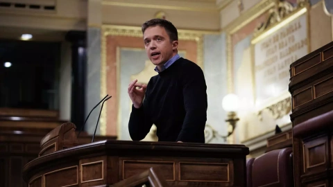 24/11/2022.- El líder de Más País, Íñigo Errejón, en una sesión plenaria en el Congreso. Alejandro Martínez Vélez / Europa Press