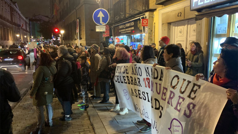 Concentración en Madrid frente al Ministerio de Justicia para condenar los últimos asesinatos machistas.