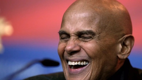 El cantante y actor Harry Belafonte ha fallecido a los 96 años en su casa de Estados Unidos.