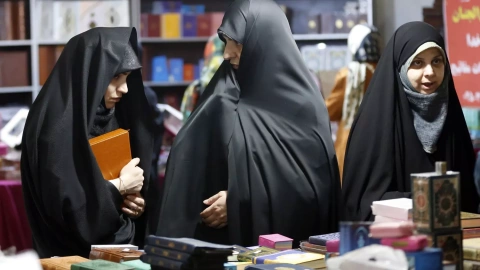 Mujeres con velo en Irán