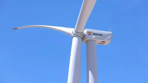 Un aerogenerador del proyecto eólico Delta de Repsol.