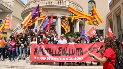 09/05/2023 - Protesta sindical recent davant de la seu del Centre Metal·lúrgic del Vallès.