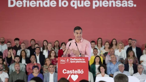 El presidente del Gobierno y secretario general del PSOE, Pedro Sánchez, interviene durante un acto de partido, en el Palau de la Festa, a 9 de mayo de 2023, en Castellón de la Plana