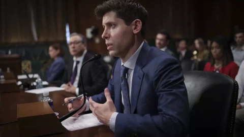 16/05/2023 - Samuel Altman, director ejecutivo de OpenAI, testifica ante el Subcomité Judicial del Senado sobre Privacidad, Tecnología y Leu, a 16 de mayo en Washington, DC.