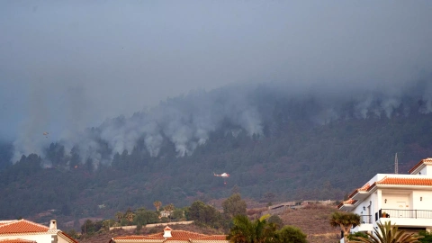 Fotografía del incendio forestal en los montes de Arafo, en Tenerife, a 16 de agosto de 2023.