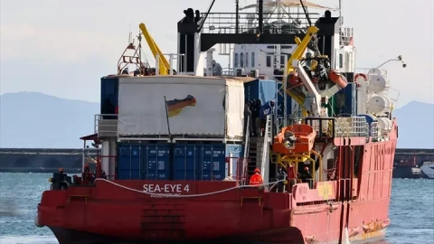 06/02/2023 - barco de rescate