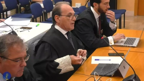 7/6/2023 El fiscal Tomás Herranz lee su informe de conclusiones iniciales del juicio contra el juez Penalva y el fiscal Subirán, en el TSJIB, este miércoles.