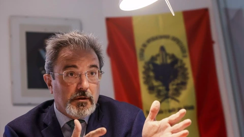 El candidato a la Generalitat de Vox, Carlos Flores Juberías, durante una entrevista para Europa Press, a 19 de abril de 2023, en Valencia, Comunidad de Valencia, (España).