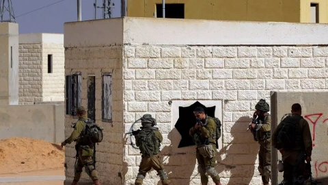Imagen de archivo del Ejército israelí entrenando para la ofensiva terrestre dentro de la Franja de Gaza, a 27 de noviembre de 2023.