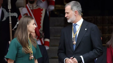 El rey y la Princesa Leonor a la salida de la Solemne Sesión de Apertura de las Cortes Generales de la XV Legislatura, en el Congreso de los Diputados, a 29 de noviembre de 2023, en Madrid.