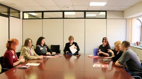 Signatura de l'acord entre el Departament d'Educació i els sindicats CCOO i UGT que permet revertir algunes de les retallades que s'arrossegaven