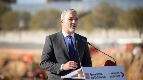 El alcalde de Barcelona, Jaume Collboni, durante el acto de colocación de la primera piedra de la ampliación de Fira de Barcelona Gran Vía, a 4/12/2023, en Barcelona.