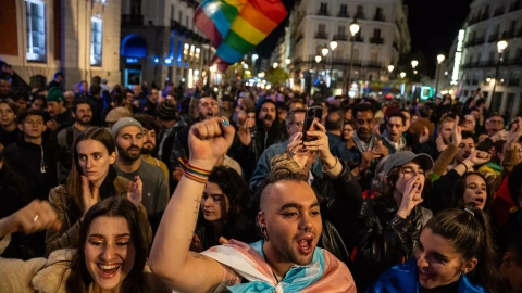 28/12/23- Foto de archivo de una manifestación para defender las leyes Trans y LGTBI en la Comunidad de Madrid, en la Puerta del Sol, a 13 de noviembre de 2023, en Madrid (España)