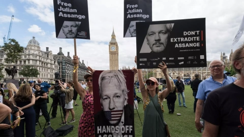 Una protesta en Londres en apoyo al periodista y activista encarcelado Julian Assange, a 24 de junio de 2023.