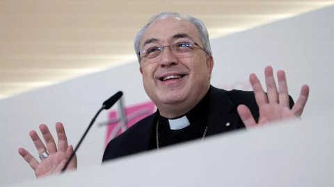 El secretario general de la Conferencia Episcopal Española, César García Magán, presenta la Memoria de actividades de la Iglesia 2022 en Madrid el 19 de diciembre de 2023.