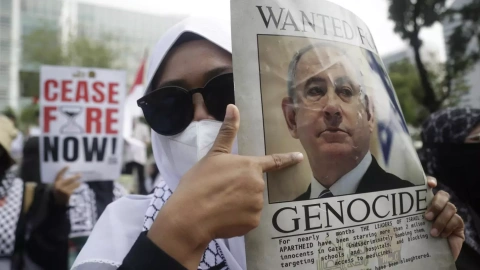 Protesta en apoyo del pueblo palestino frente a la Embajada de Estados Unidos en Yakarta, Indonesia, el 17 de mayo de 2024.