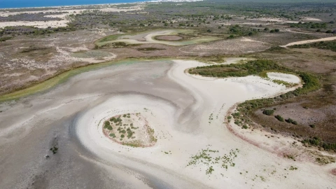 La laguna de Santa Olalla, en agosto de 2023, seca por segundo año consecutivo.