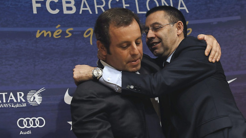 El presidente del Barça, Josep María Bartomeu y el expresidente Sandro Rosell. EFE