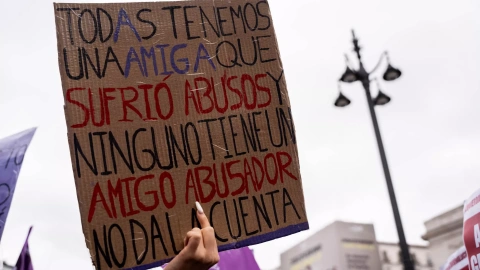 Pancarta durante una manifestación convocada por el Sindicato de Estudiantes por el Día Internacional de la Mujer en Madrid.