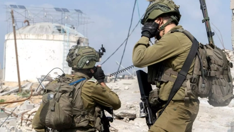 Soldados israelíes operan en la Franja de Gaza en medio del actual conflicto entre Israel y el grupo islamista palestino Hamás, en esta imagen de archivo difundida el 3 de marzo de 2024.