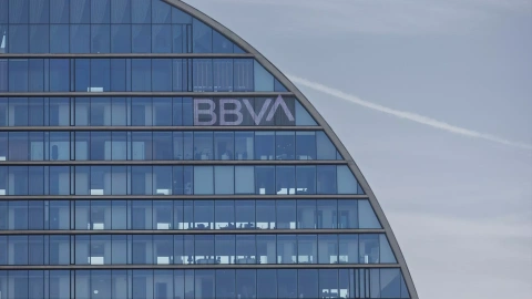 Fachada del banco del BBVA en la ciudad del BBVA, a 10 de abril de 2023, en Madrid.
