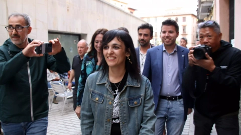 La líder d'Aliança Catalana, Sílvia Orriols, arriba a la seu del partit a Ripoll