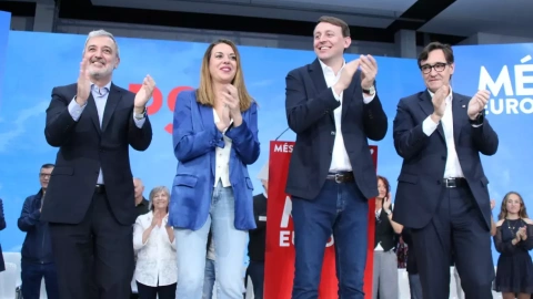 23/05/2024 - Javi López, candidat del PSC a les europees, amb Salvador Illa, Jaume Collboni i la també integrant de la llista Laura Ballarín a l'acte d'inici de la campanya per a les europees.