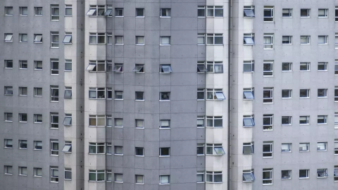 Vista de un bloque de viviendas en Ourense. EFE/Brais Lorenzo