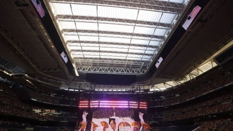 La cantante y compositora estadounidense Taylor Swift en su primer concierto en la capital, este miércoles el estadio Santiago Bernabéu.