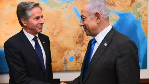 El secretario de Estado estadounidense, Antony Blinken, y el primer ministro israelí, Benjamin Netanyahu, en Jerusalén.