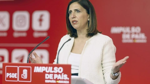 La portavoz de la Comisión Ejecutiva Federal del PSOE, Esther Peña, este lunes durante la rueda de prensa en Madrid.