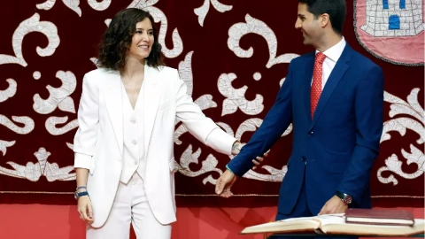 Foto de archivo de Isabel Díaz Ayuso y el consejero de Educación, Emilio Viciana.