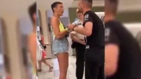 La inexplicable absolución al hombre que amenazó con "hacer heterosexual a hostias" a un joven: "Que bonito país se nos está quedando"