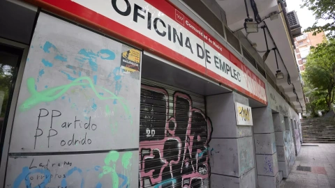Fachada de una oficina del SEPE en Madrid.