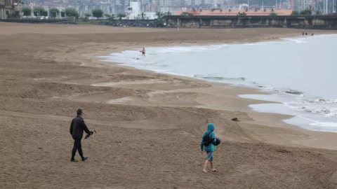 30 de agosto de 2024. Playa de Ereaga (Bizkaia), vacía por la influencia de una depresión aislada en niveles altos (dana), a 30 de agosto de 2024.