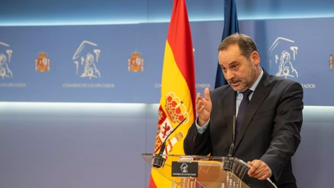 El diputado del Grupo Mixto José Luis Ábalos, durante una rueda de prensa, en el Congreso de los Diputados, a 24 de julio de 2024, en Madrid (España).