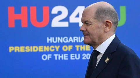 Olaf Scholz, canciller alemán, en la cumbre informal del Consejo Europeo en el Puskas Arena de Budapest, (Hungría)