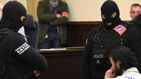 Salah Abdeslam, en el Palacio de Justicia de Bruselas. / EFE