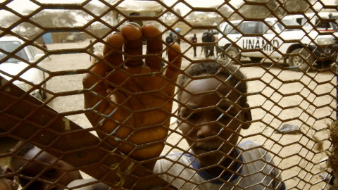 Un niño sudanés en un campamento para personas desplazados en el norte de Darfur. - AFP