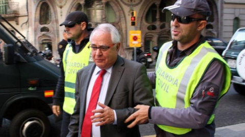 El tesorero de CDC, Andreu Viloca, durante su detención en octubre de 2016. EFE