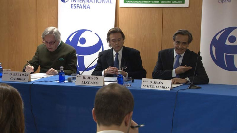 Los responsables de Transparencia Internacional en España presentan en rueda de prensa los resultados de 2017. | EP