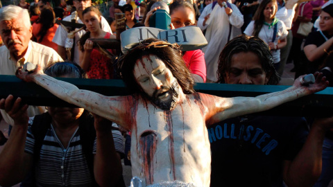Una pintura descubierta por un grupo de investigadores de la Universidad de Haifa muestra aJesucristo con el pelo corto y a lo afro - Ulises R. (EFE)