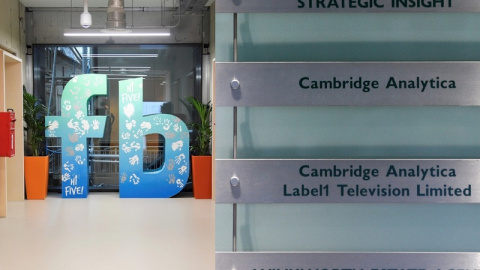 Imagen de la sede de Cambridge Analytica con un logo de Facebook al fondo. REUTERS