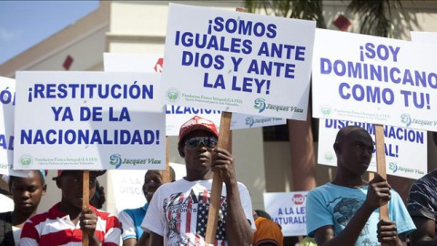 Manifestación de ciudadanos descendientes de haitianos que República Dominicana dejó sin nacionalidad, | EFE Archivo