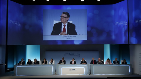 El presidente del Grupo Red Eléctrica, Jordi Sevilla, durante la junta de accionistas.