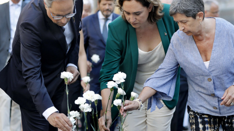 La alcaldesa de Barcelona, Ada Colau, acompañada por el presidente de la Generalitat, Quim Torra y de la delegada del Gobierno en Cataluña, Teresa Cunillera | EFE