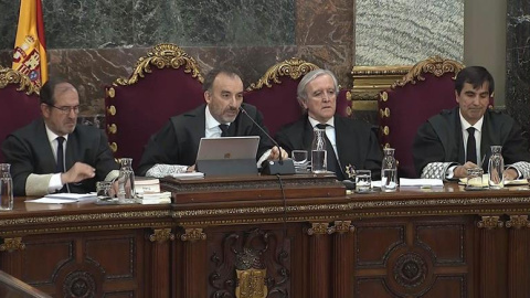 Captura de la señal institucional del Tribunal Supremo del presidente del tribunal que enjuicia la causa del procés, Manuel Marchena. EFE