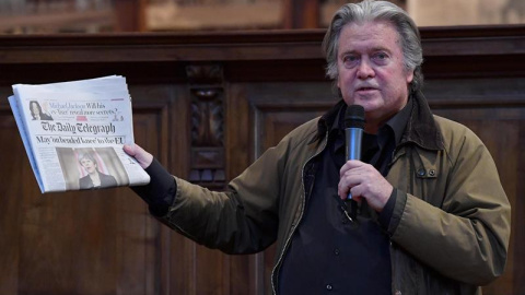 EPA321. ROMA (ITALIA), 21/03/2019.- El exasesor de la Casa Blanca Steve Bannon ofrece un discurso durante una reunión política celebrada este jueves en Roma (Italia). EFE/ Ettore Ferrari