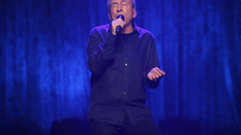 El cantante José Luis Perales durante un concierto. EFE/Javier Lopez/Archivo