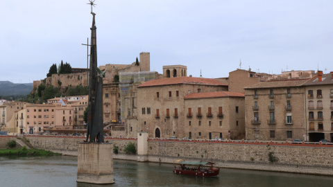 El monument franquista de l'Ebre a Tortosa. Imatge del 23 de maig del 2021